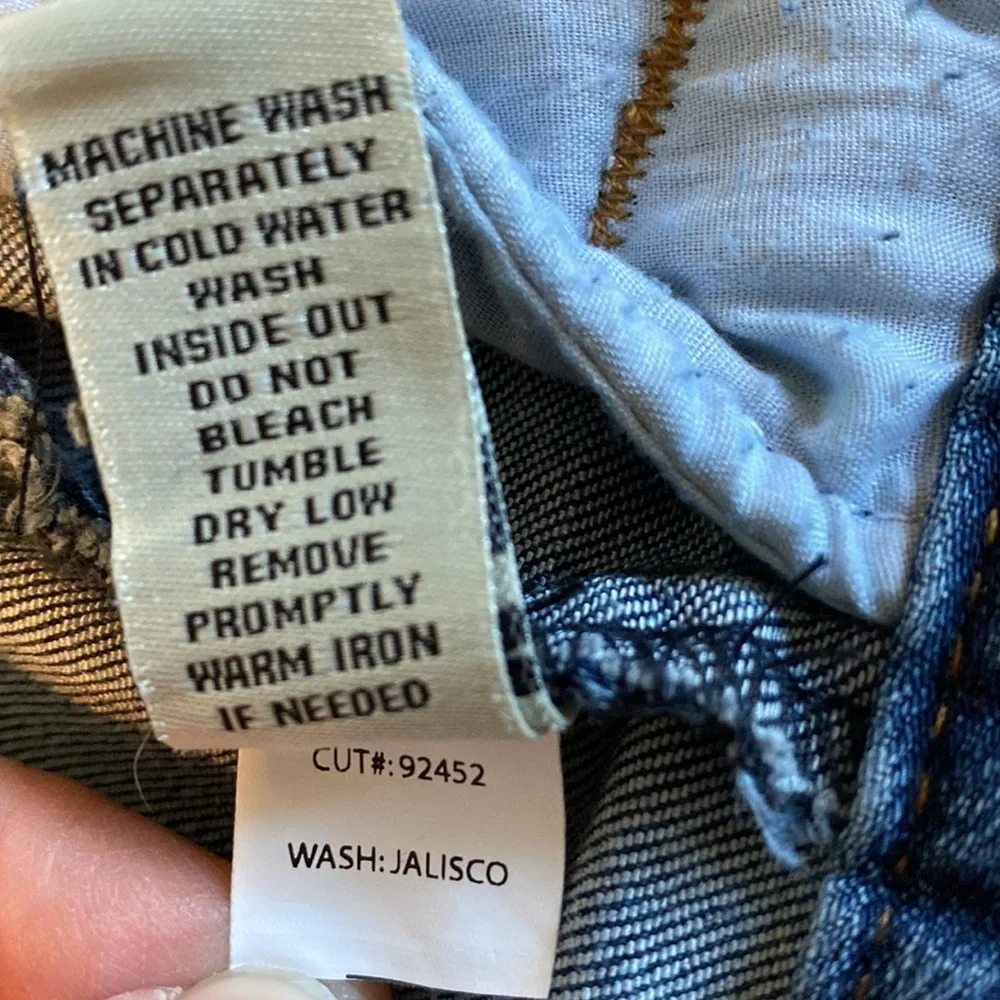 Woman’s Celebrity Pink Denim Distressed Jacket Size XS Dark Wash - Picture 7 of 12